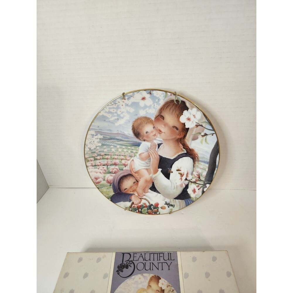 Schmid Ferrandiz Collector Plate Spring Blossoms
